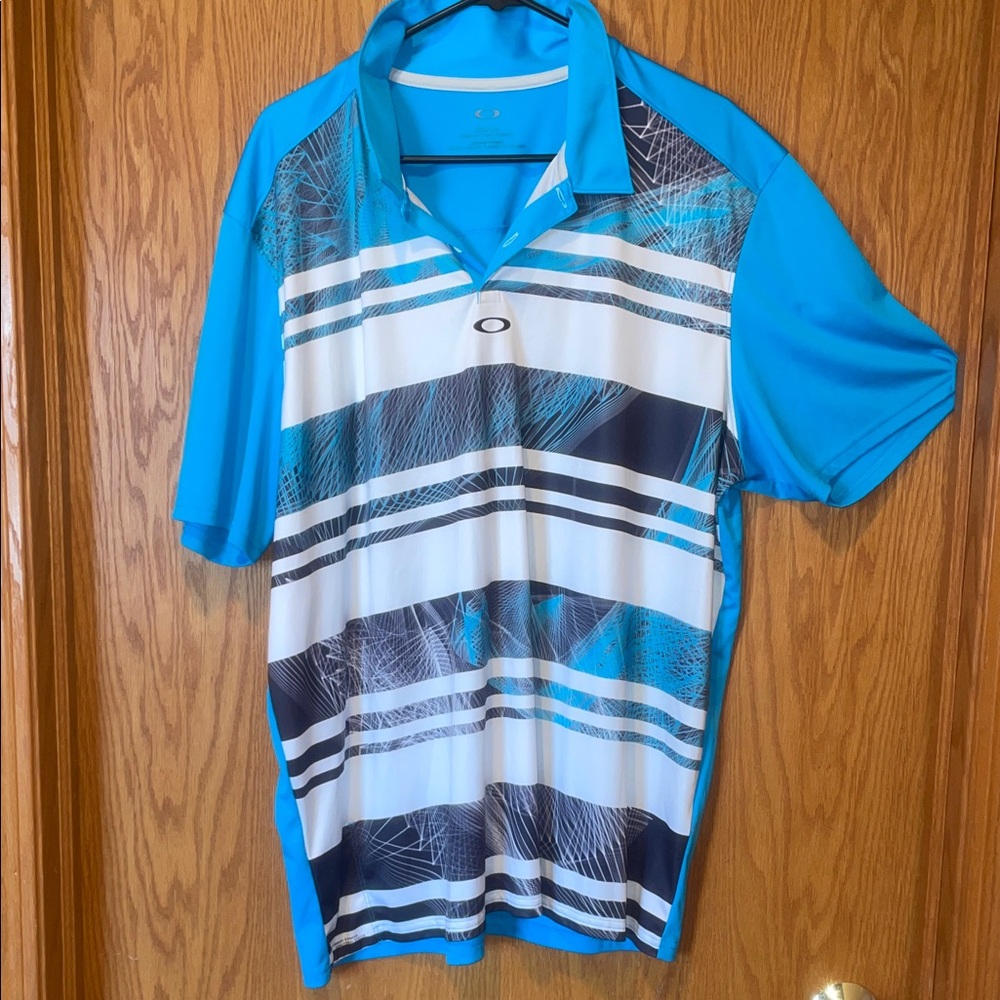 Oakley Men's Blue and White regular fit Golf Polo Shirt